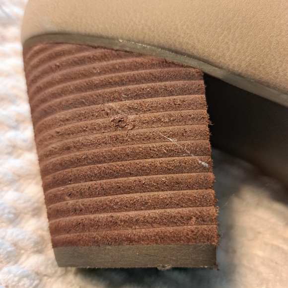 Torrid Side Zip Heel Bootie Size 10WW - Picture 9 of 11